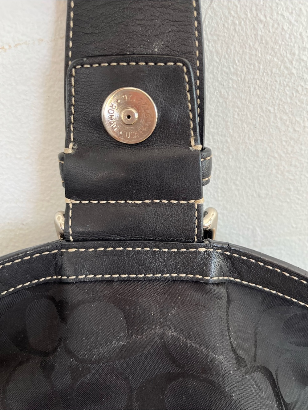 Coach Vintage Y2K Soho Shoulder Bag, 3653 Black Leather Hobo Buckle - Picture 11 of 12